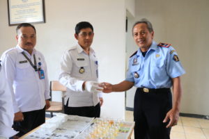 RUPBASAN KELAS II BLITAR LAKUKAN BIMTEK DAN TEST URINE