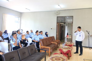 RUPBASAN KELAS II BLITAR LAKUKAN BIMTEK DAN TEST URINE