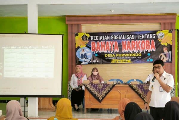 BNNK BLITAR MEMBERIKAN WAWASAN P4GN KEPADA PARA REMAJA DAN ORANG TUA DI DESA PURWOREJO KEC. WATES.
