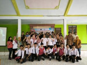 BNNK BLITAR MEMBERIKAN WAWASAN P4GN KEPADA PARA REMAJA DAN ORANG TUA DI DESA PURWOREJO KEC. WATES.